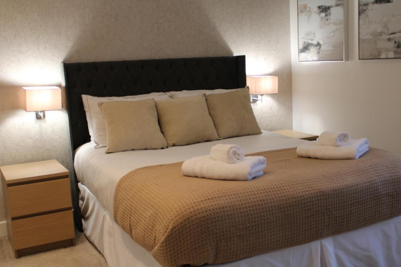 Haven - Spacious Luxury Home Perfect For Families, Couples And Contractors! 5Mins To Xscape And Junction 32! 卡斯尔福德 外观 照片