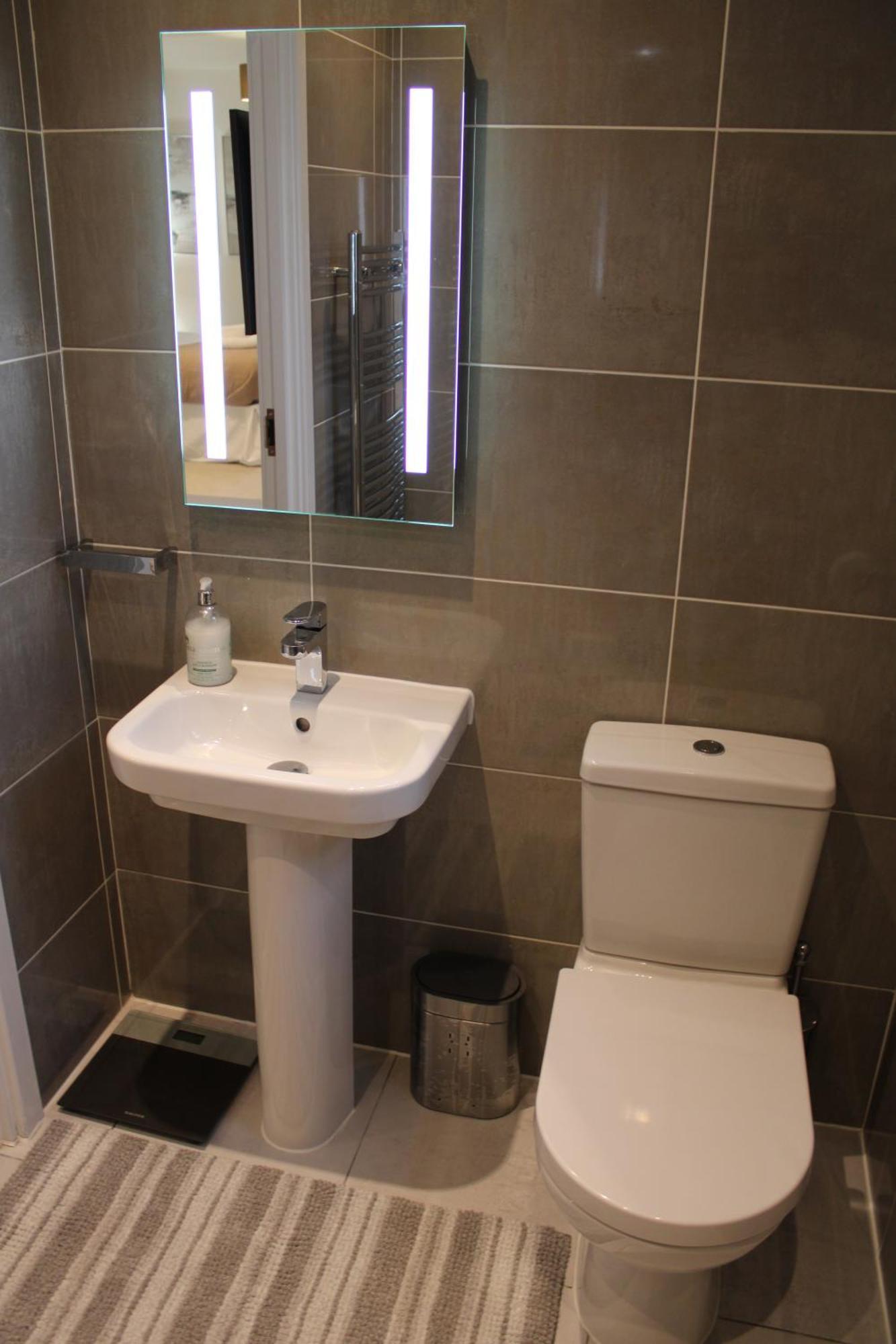 Haven - Spacious Luxury Home Perfect For Families, Couples And Contractors! 5Mins To Xscape And Junction 32! 卡斯尔福德 外观 照片